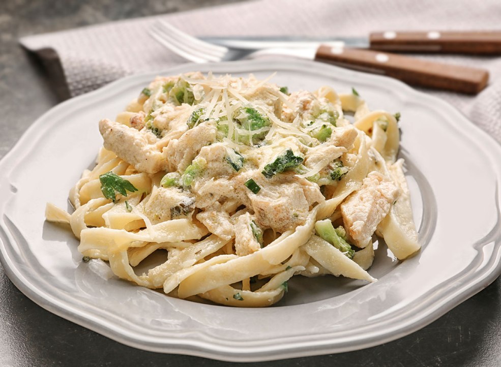 Fettuccine Alfredo White Sauce