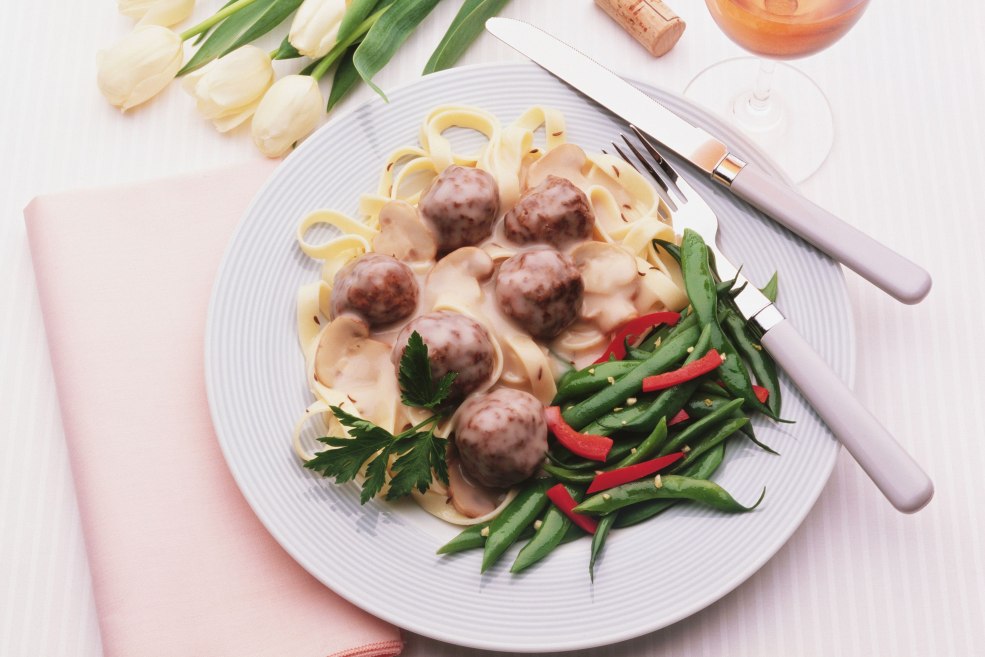 Nouilles avec boulettes de viande teremok