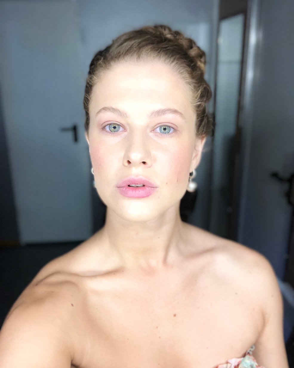 Daria Legueid sans culotte