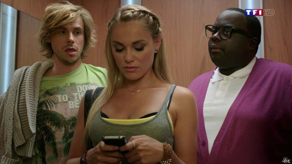 Ursula Korbero dans la série Paper House