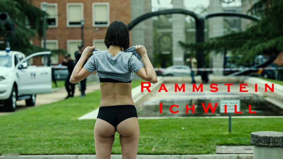 Beaucoup de belles femmes nues