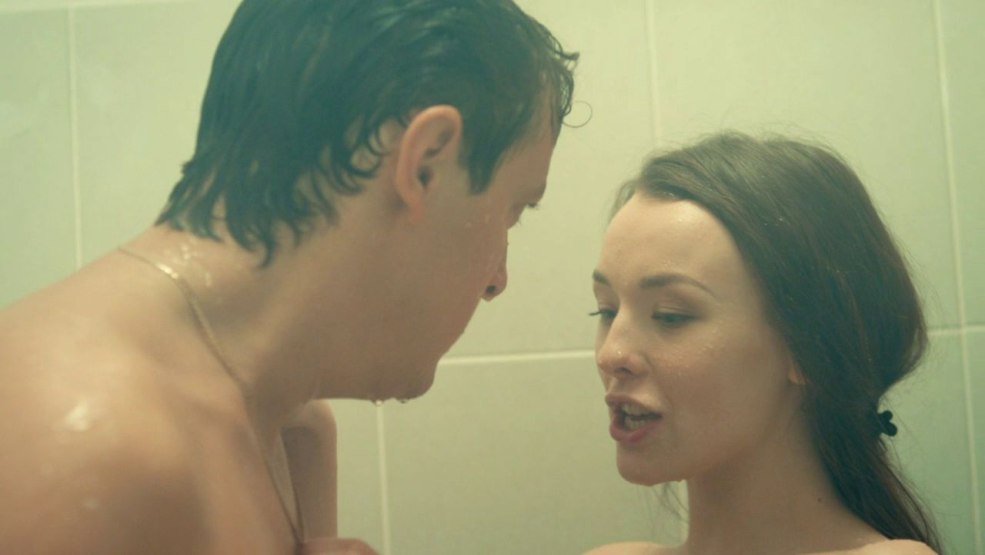 Yana Semakin de l'université en sous-vêtements