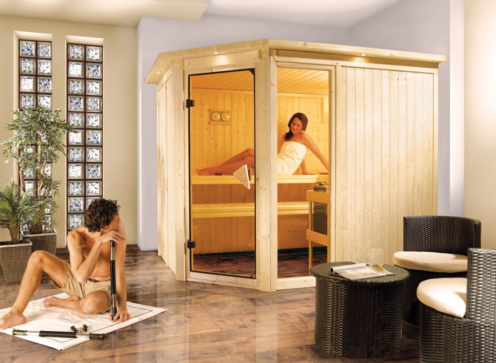 Mot de brosse dans le sauna nu