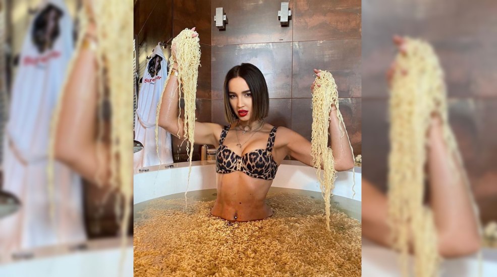 Buzova dans le costume de Tigeritsa