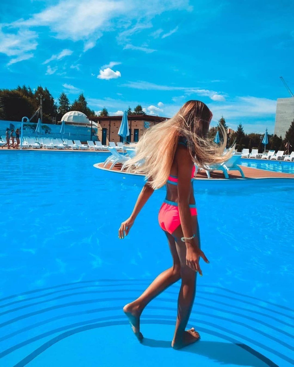 Milan Nekrasova Engels