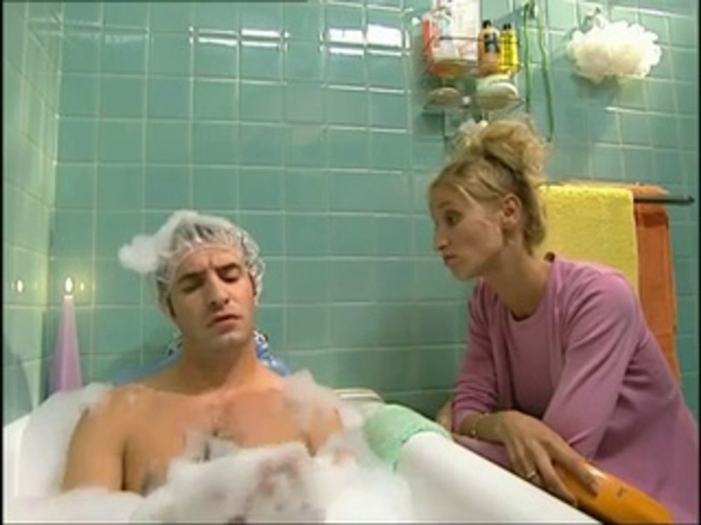 Regarder des films pour adultes avec Nikia faisant