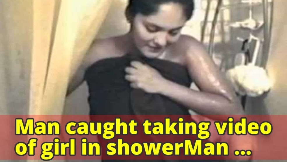 Master Masturbation sous la douche
