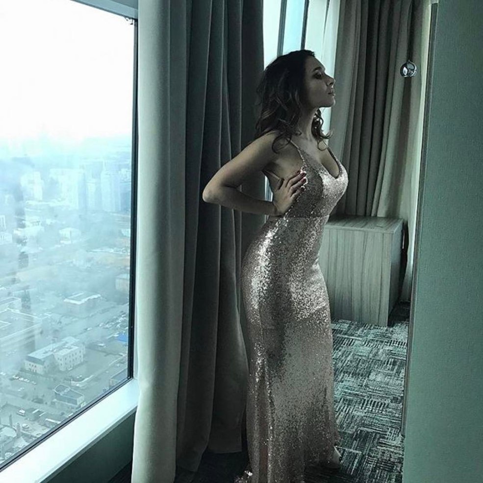 Aglaya Shilovskaya en sous-vêtements