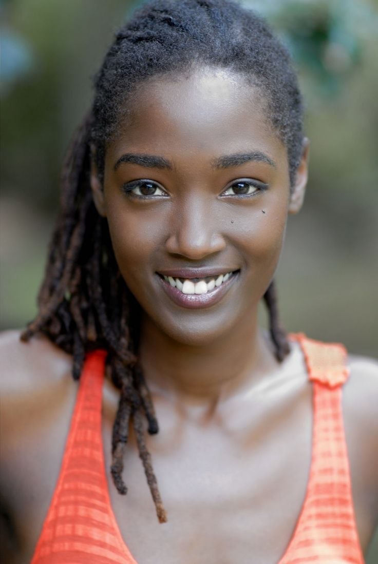 Sexe avec une femme noire de petite taille