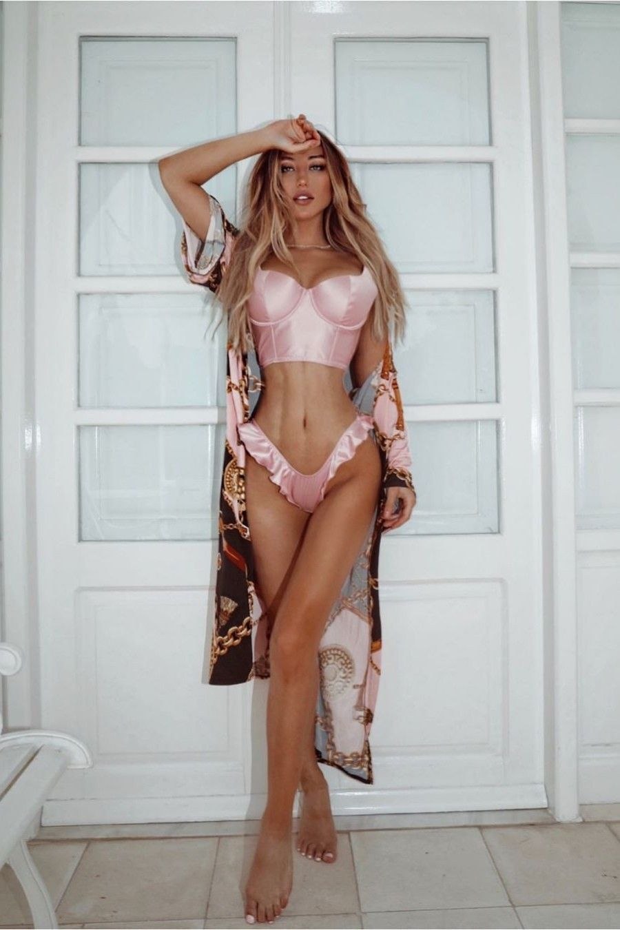 Tina Kunaki Photo