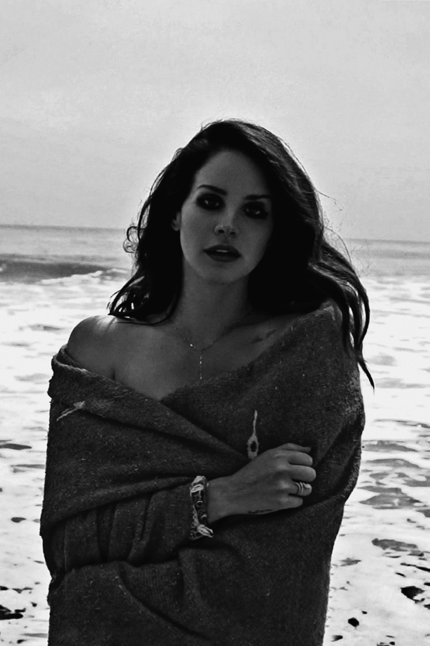 Lana del rey black beauty перевод. Lana del Rey чб.