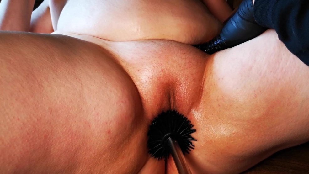 Baise anale dans la cuisine