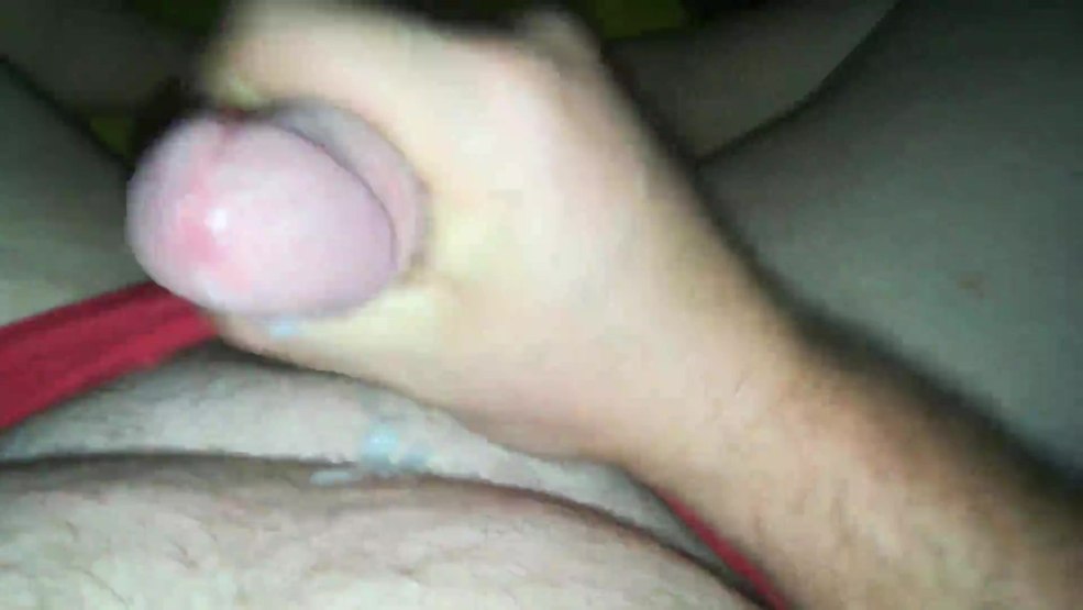 Une morsure de grotte dans un beau Petit cul top-x-porn