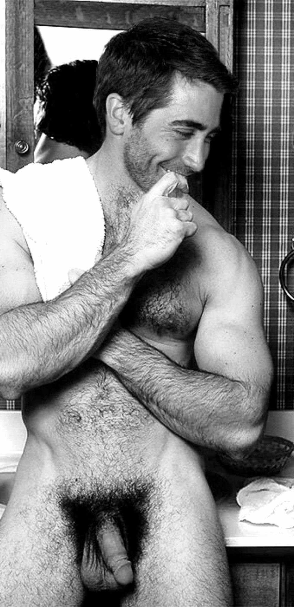 Voyeurisme gros homme sur l'éjaculation de la plage