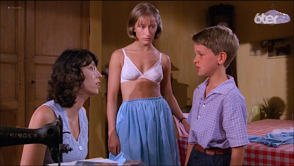 Sophie Marso nue dans des films