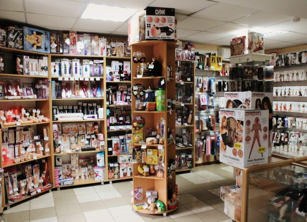 Secrétaire Marc Dorcel Clea Gaultier