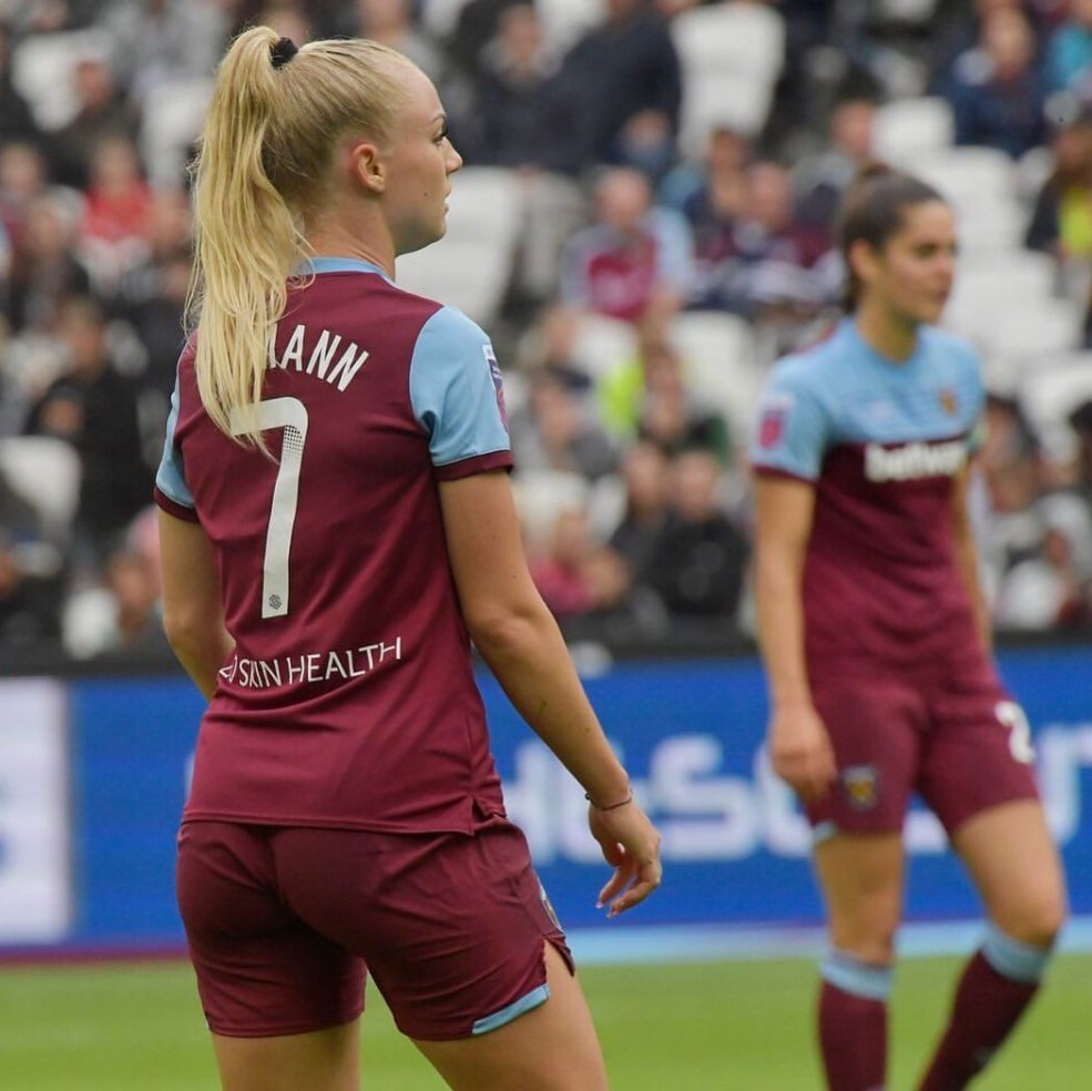 Les prêtres des joueurs de volley-ball brésiliens