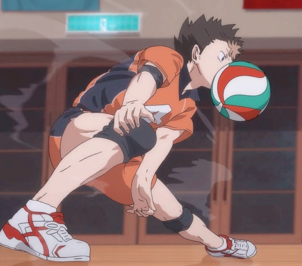 Joueurs de volleyball avec grand