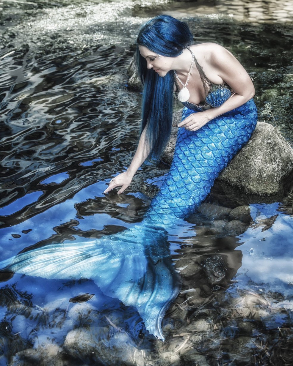 Mia Boyko dans le costume de la sirène
