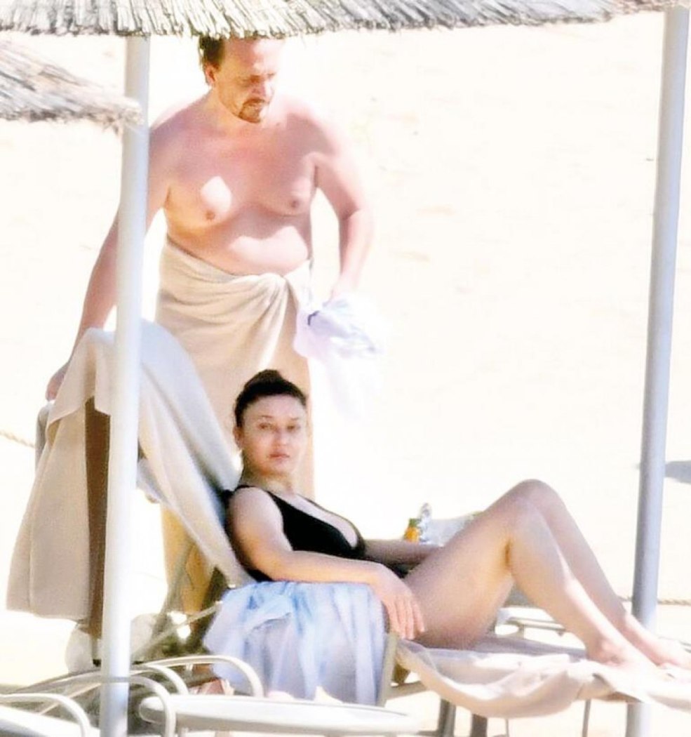 Nurgul Eshilchai +18