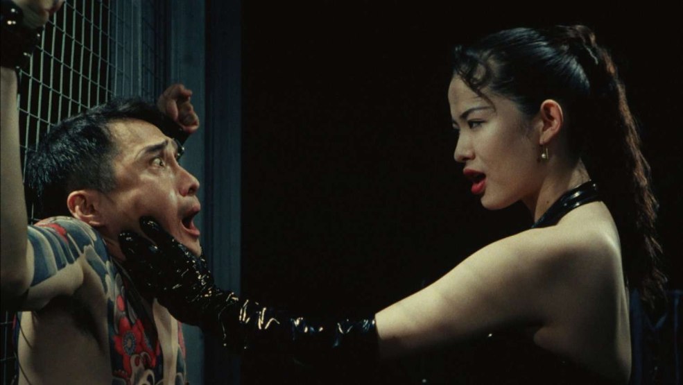 Comédie BDSM avec dominatrice