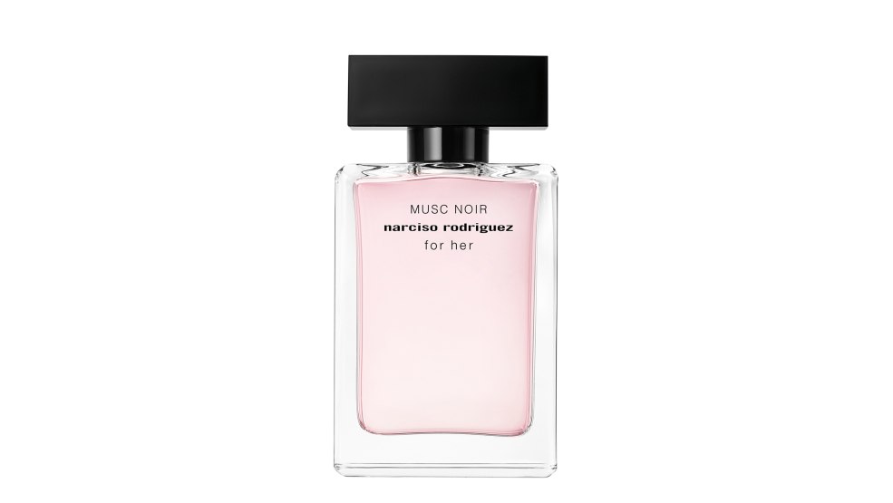 Vêtements noirs élégants