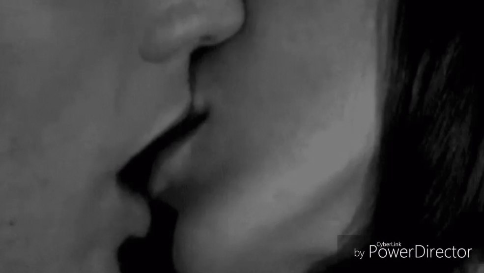 S'embrasser avec la langue du gif