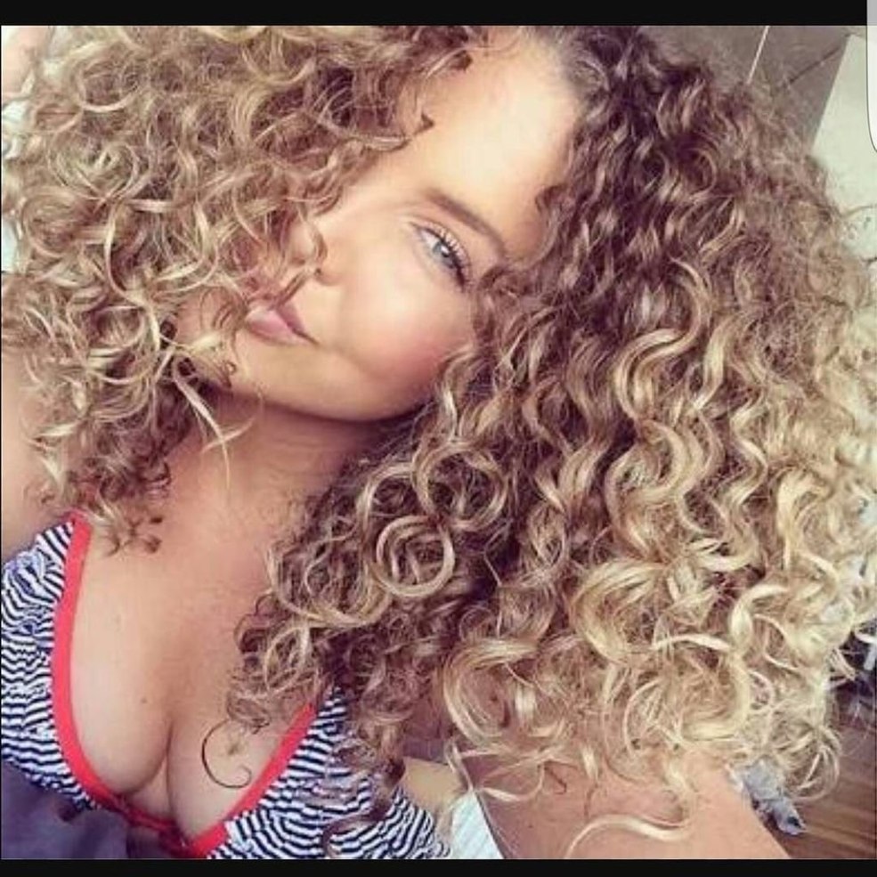 Brouiller pour les cheveux noirs