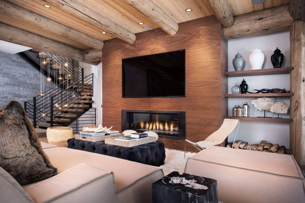 Salon intérieur du chalet alpin