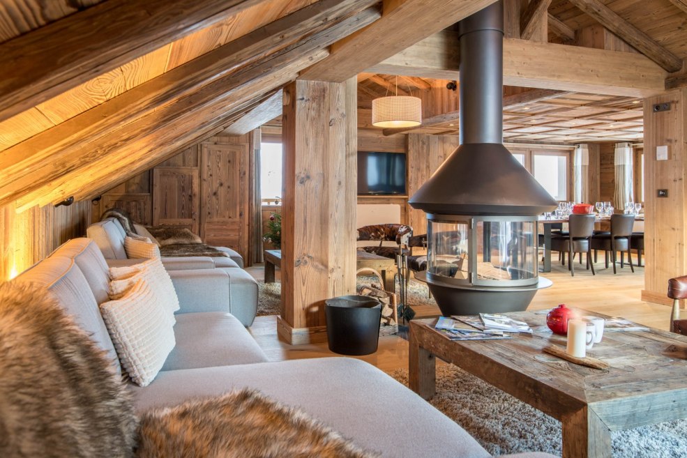 Intérieur dans le style d'un châle à une étage